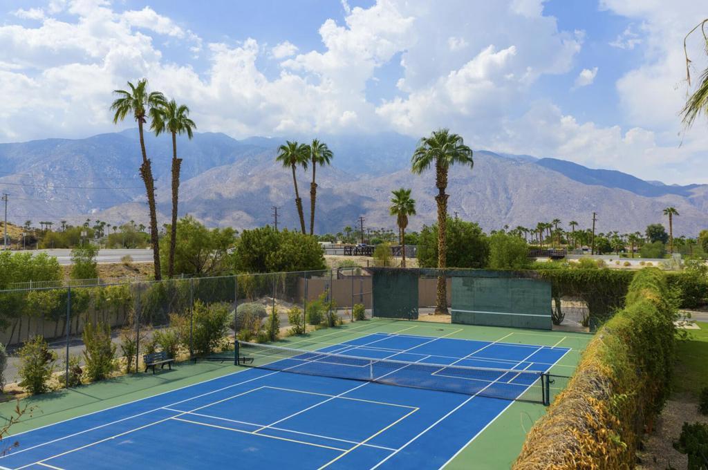 157 Desert Lakes Drive Property Photo 33
