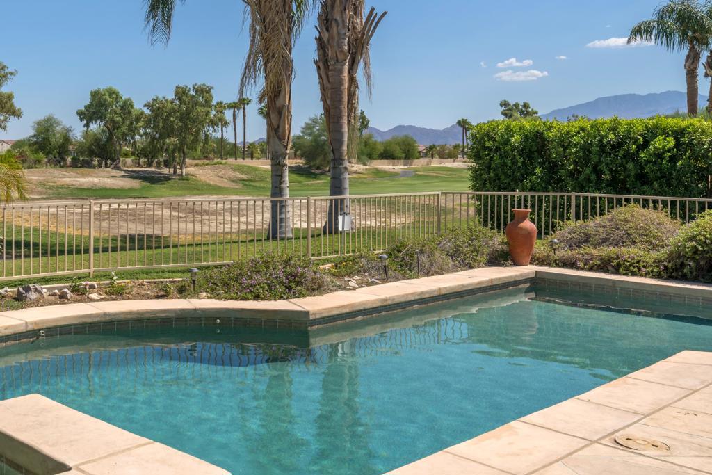 32 Via Bella Property Photo 10