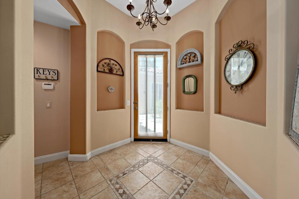 32 Via Bella Property Photo 14
