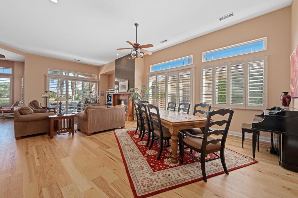 32 Via Bella Property Photo 16
