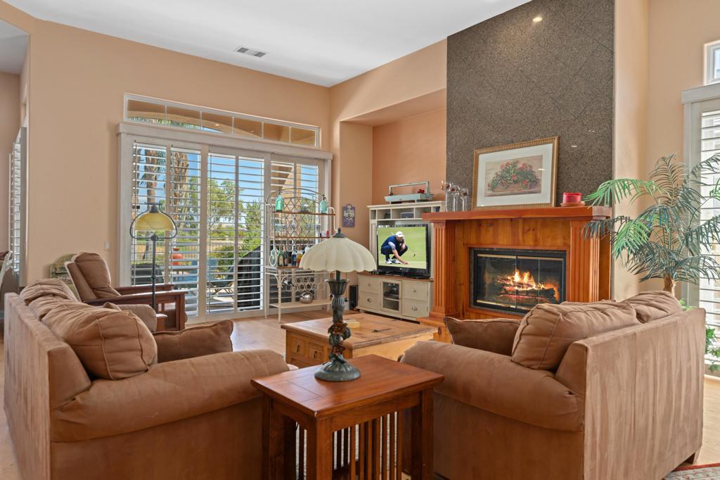 32 Via Bella Property Photo 17