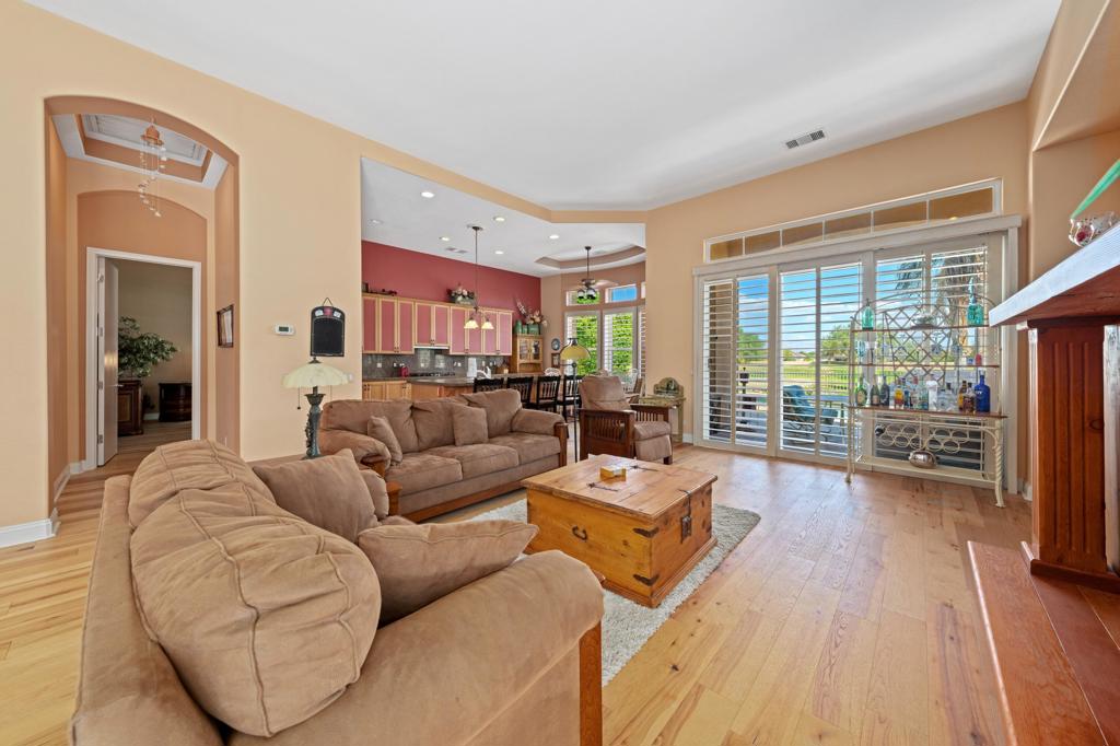 32 Via Bella Property Photo 20