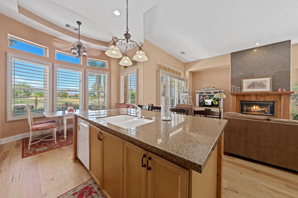 32 Via Bella Property Photo 23