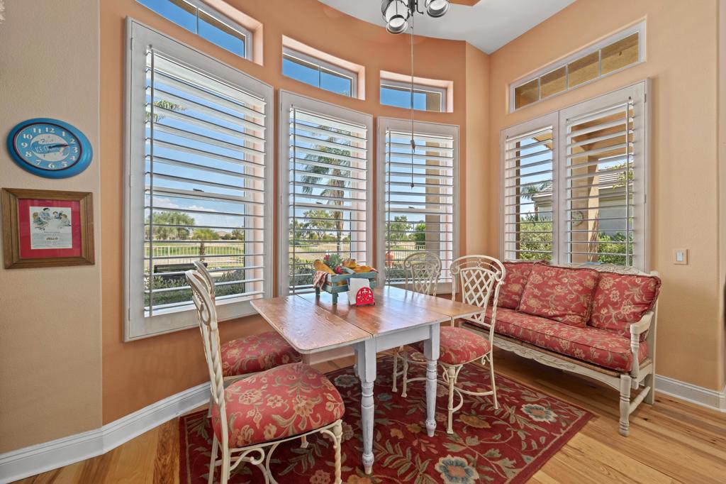 32 Via Bella Property Photo 24