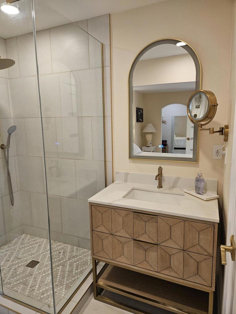 1555 N Chaparral Road Property Photo 18