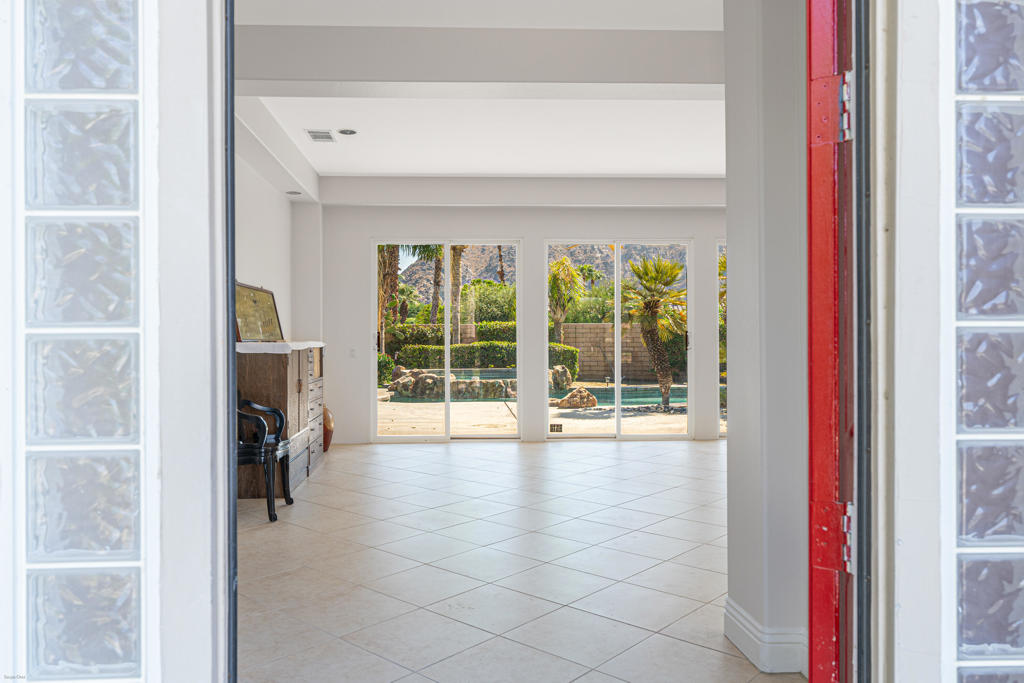 77449 Mallorca Lane Property Photo 9