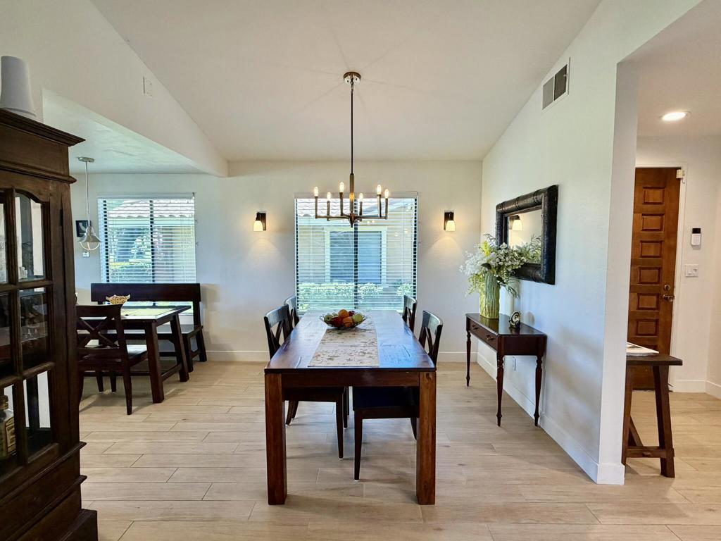144 Las Lomas Property Photo 4