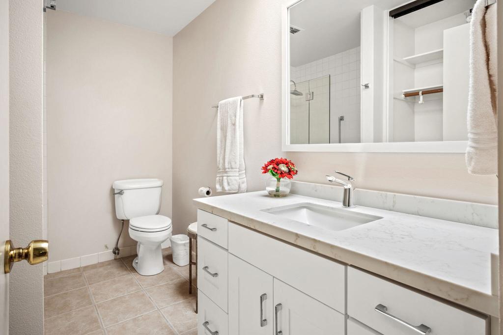 656 Hospitality Drive Property Photo 16