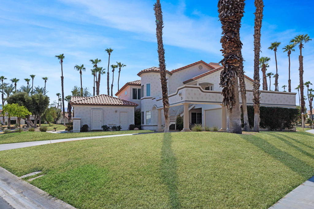 281 Vista Royale Circle E Property Photo 4