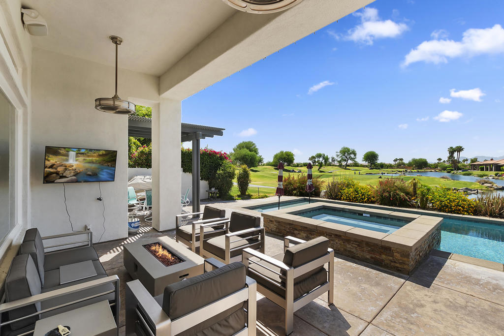 54 Via Bella Property Photo 2