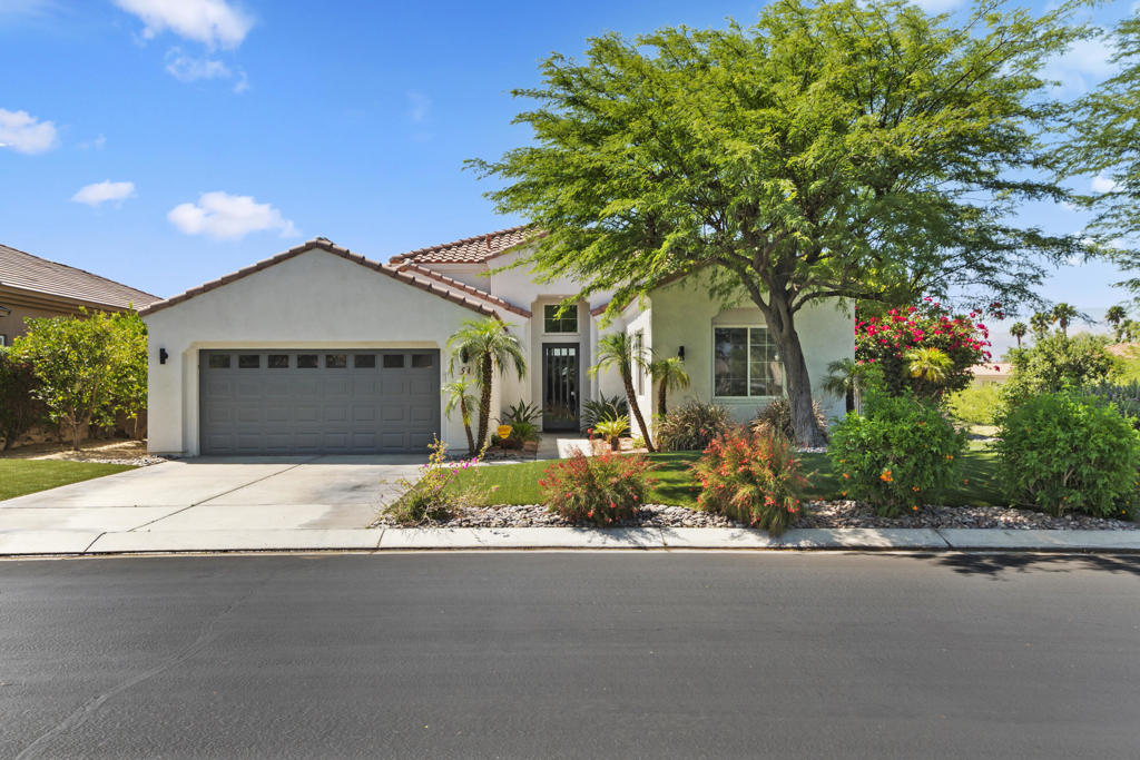 54 Via Bella Property Photo 4