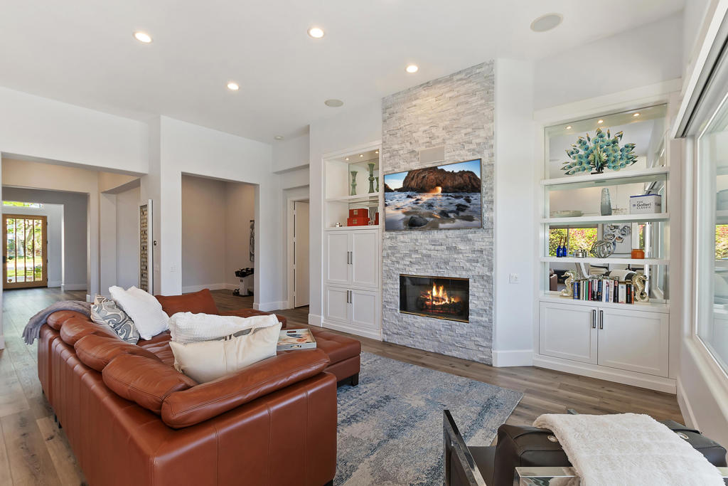54 Via Bella Property Photo 8