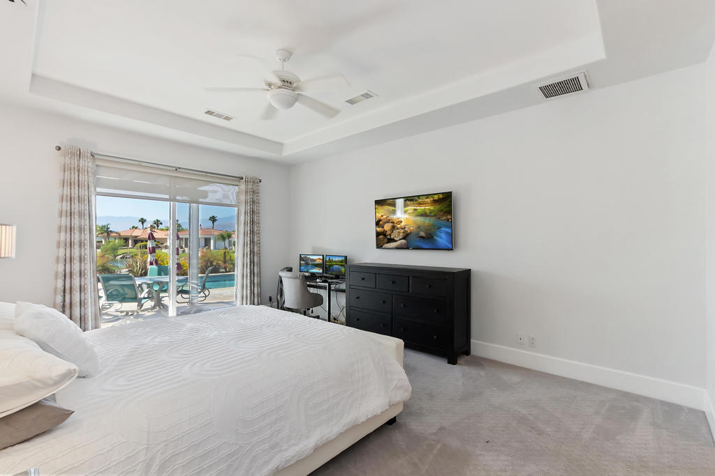 54 Via Bella Property Photo 17
