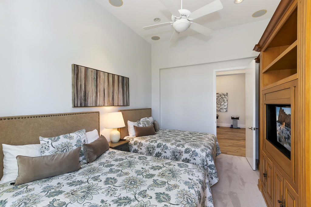 54 Via Bella Property Photo 29