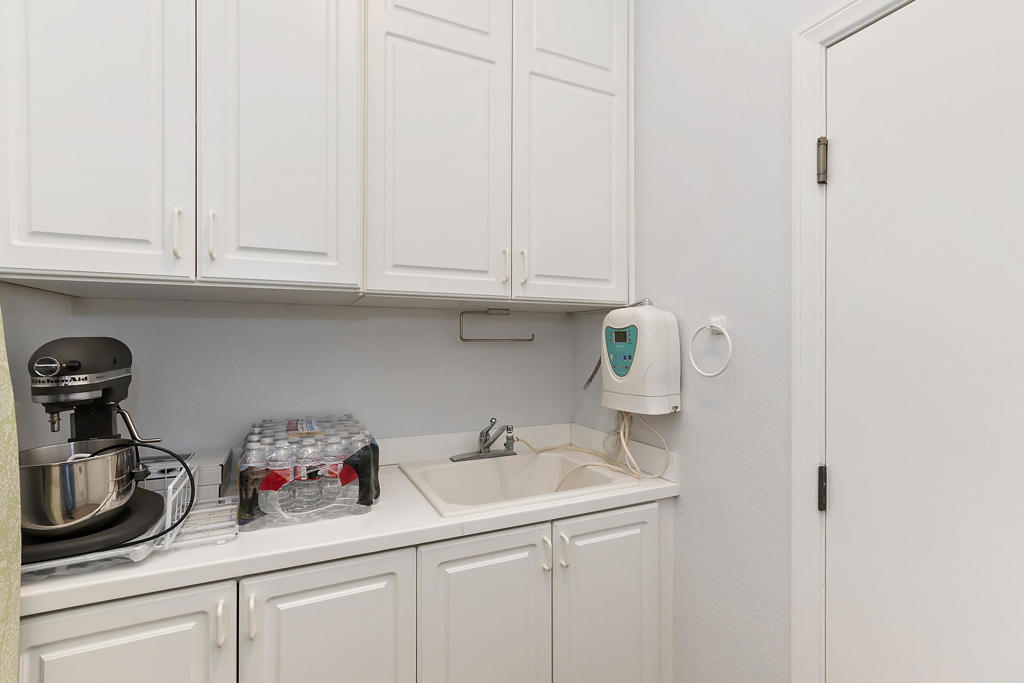54 Via Bella Property Photo 32