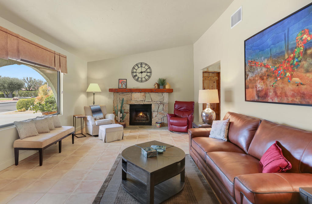 1020 N Cerritos Drive Property Photo 10