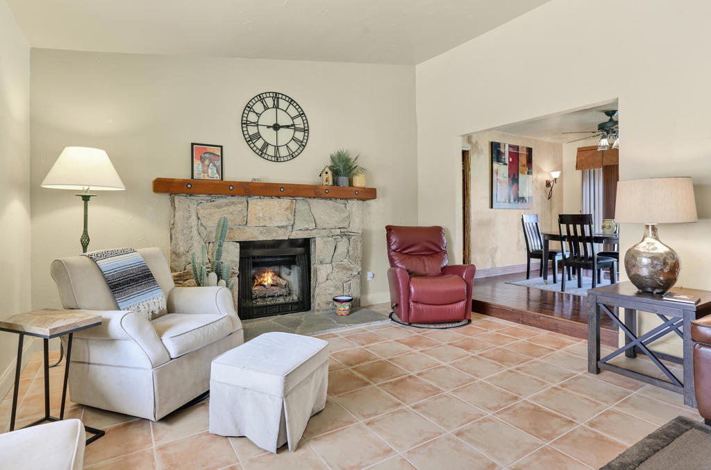 1020 N Cerritos Drive Property Photo 11