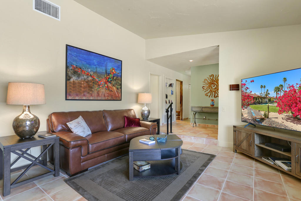1020 N Cerritos Drive Property Photo 13
