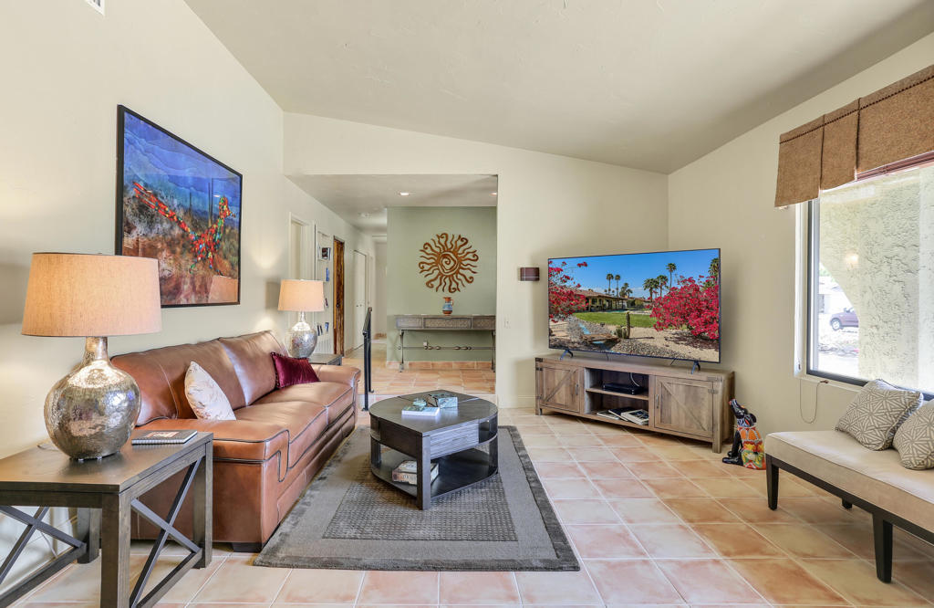 1020 N Cerritos Drive Property Photo 14