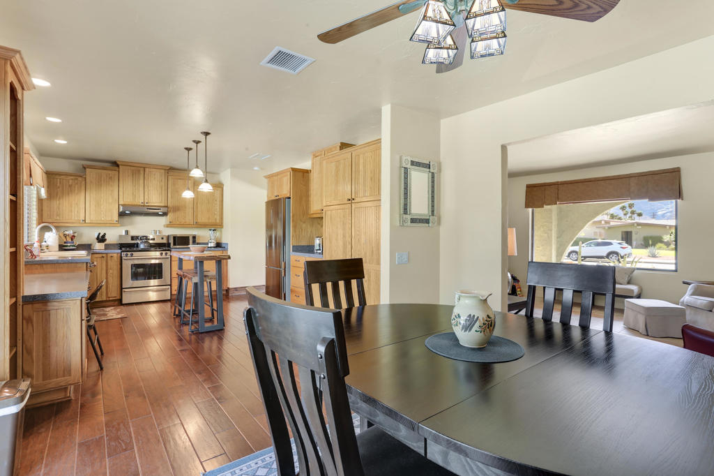 1020 N Cerritos Drive Property Photo 17