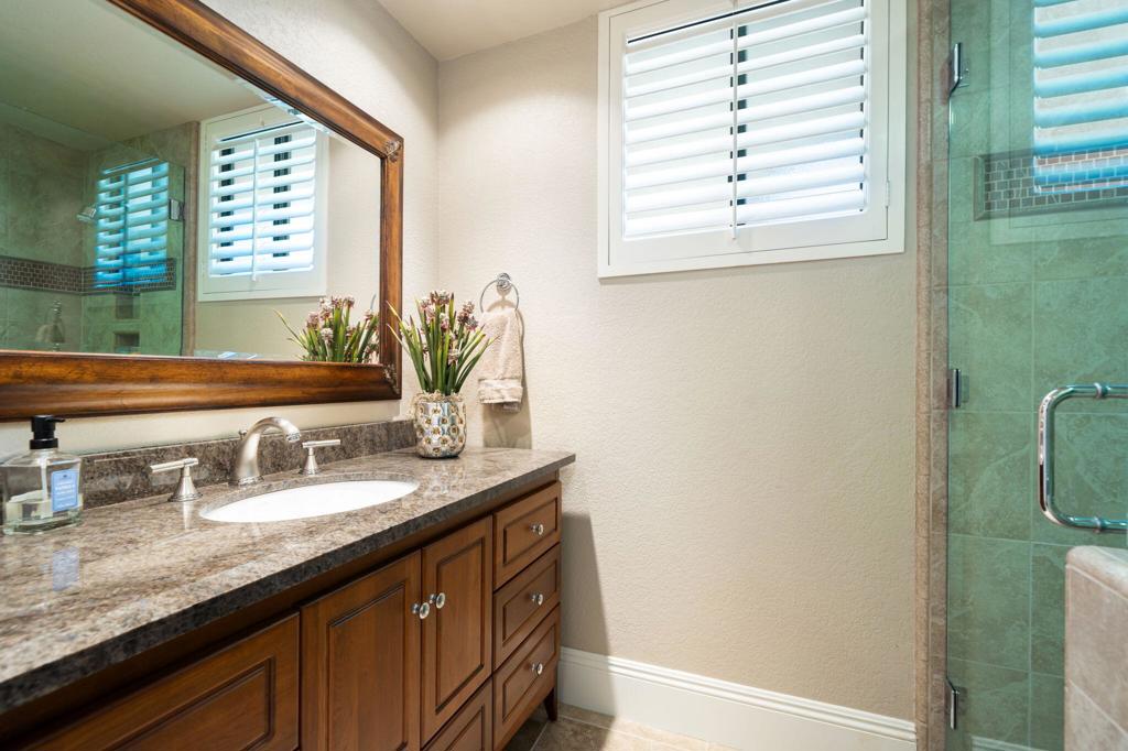 6 Oxford Court Property Photo 21