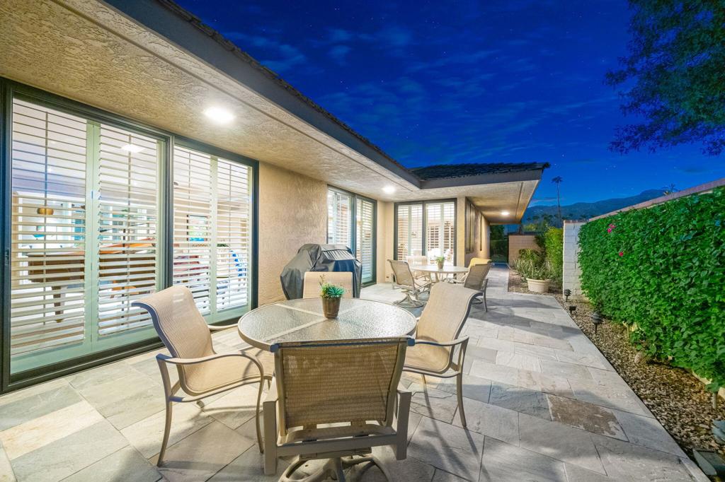 6 Oxford Court Property Photo 34
