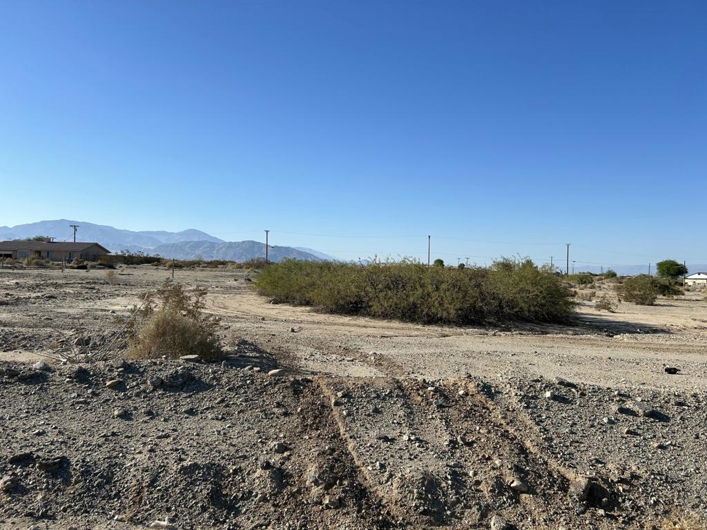 2547 Marina Drive Property Photo 1