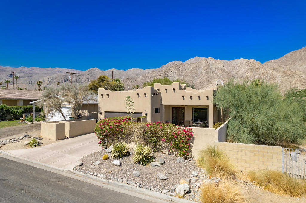 53875 Avenida Rubio Property Photo 3