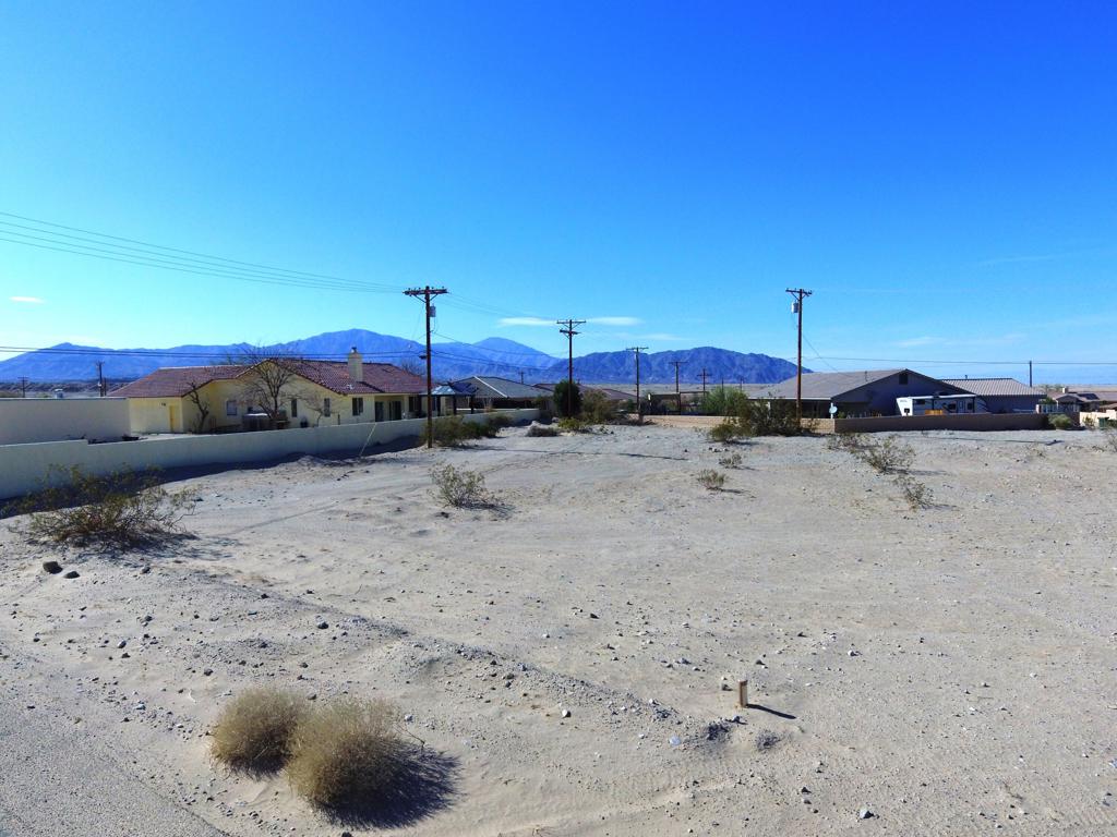 1518 Thunderbird Avenue Property Photo