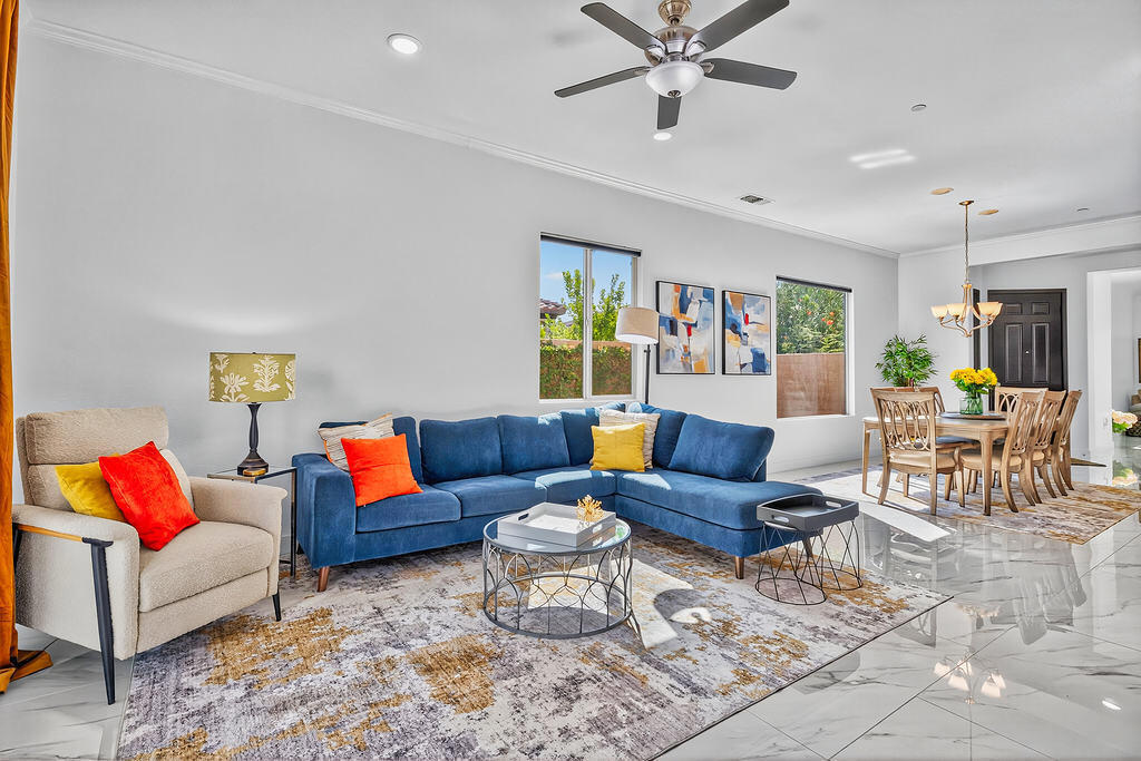 39205 Calle Popoca Property Photo 5