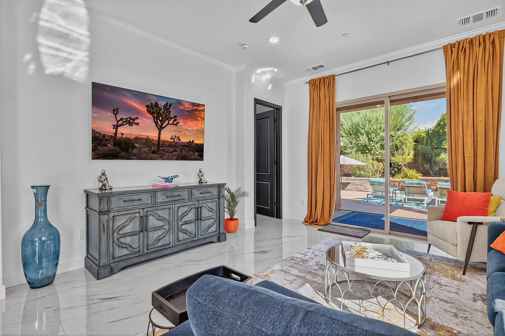 39205 Calle Popoca Property Photo 6