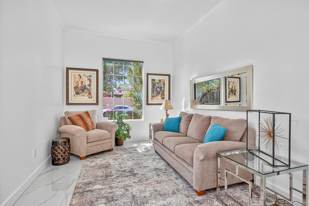 39205 Calle Popoca Property Photo 8