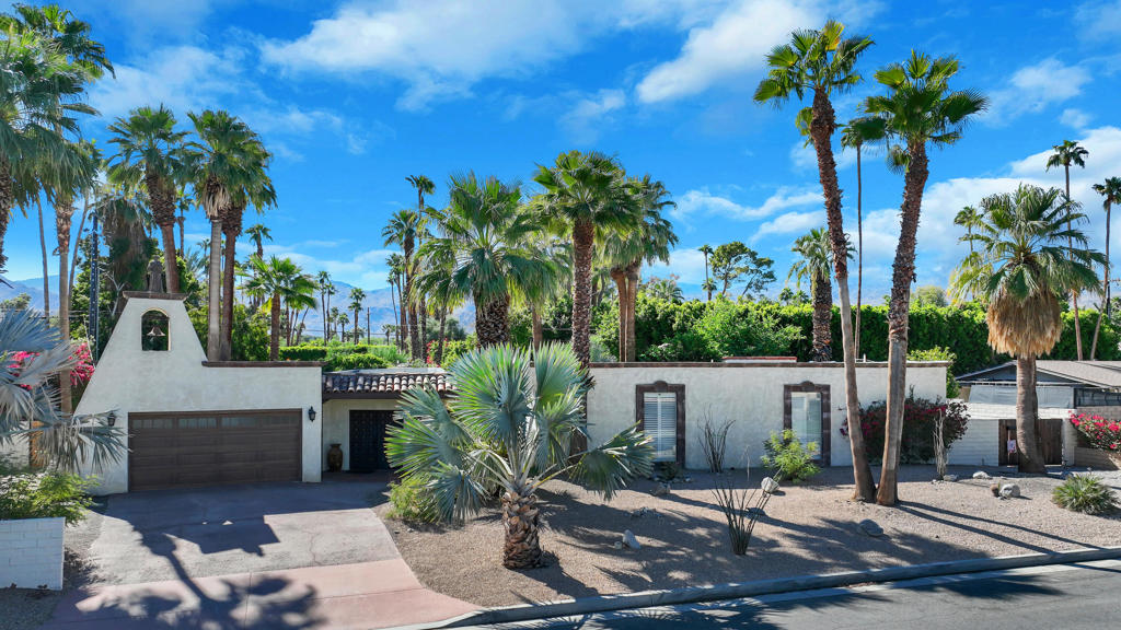 74111 Old Prospector Trail Property Photo 1