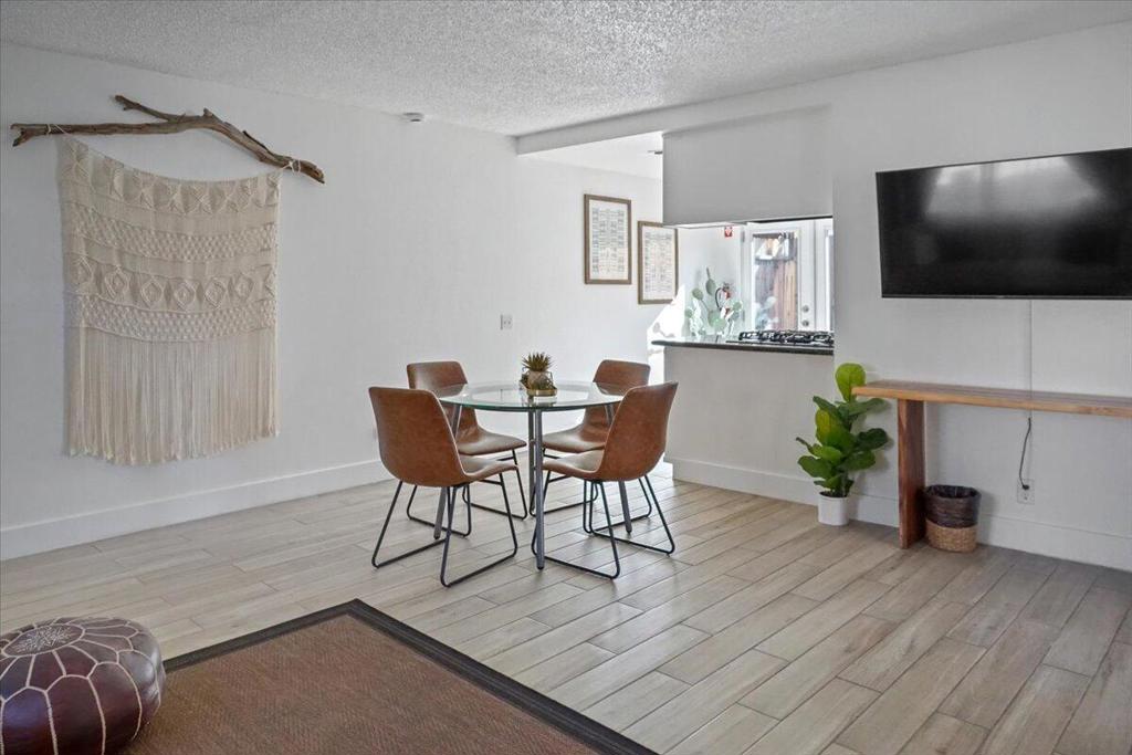 68065 Cll Bolsa Property Photo 16