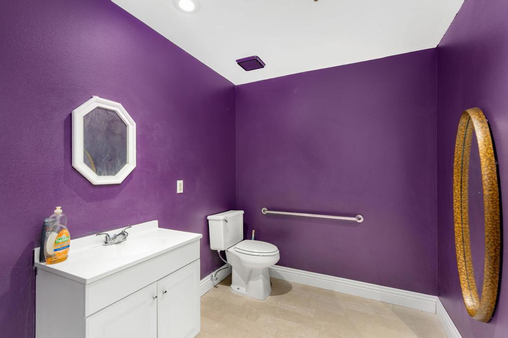 12155 Palm Drive Property Photo 19