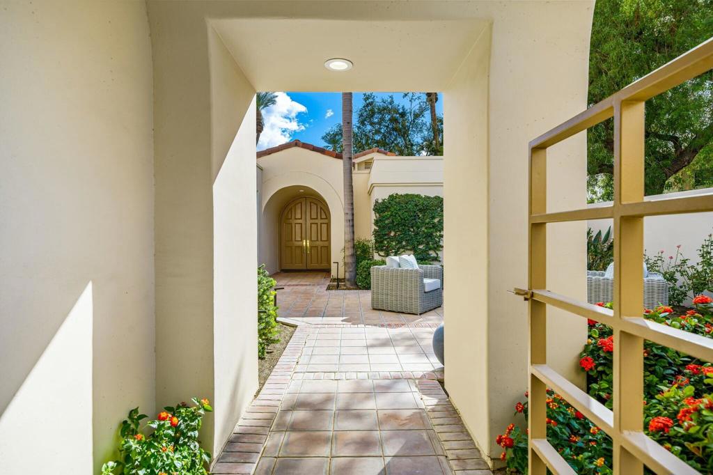 75405 Riviera Drive Property Photo 8