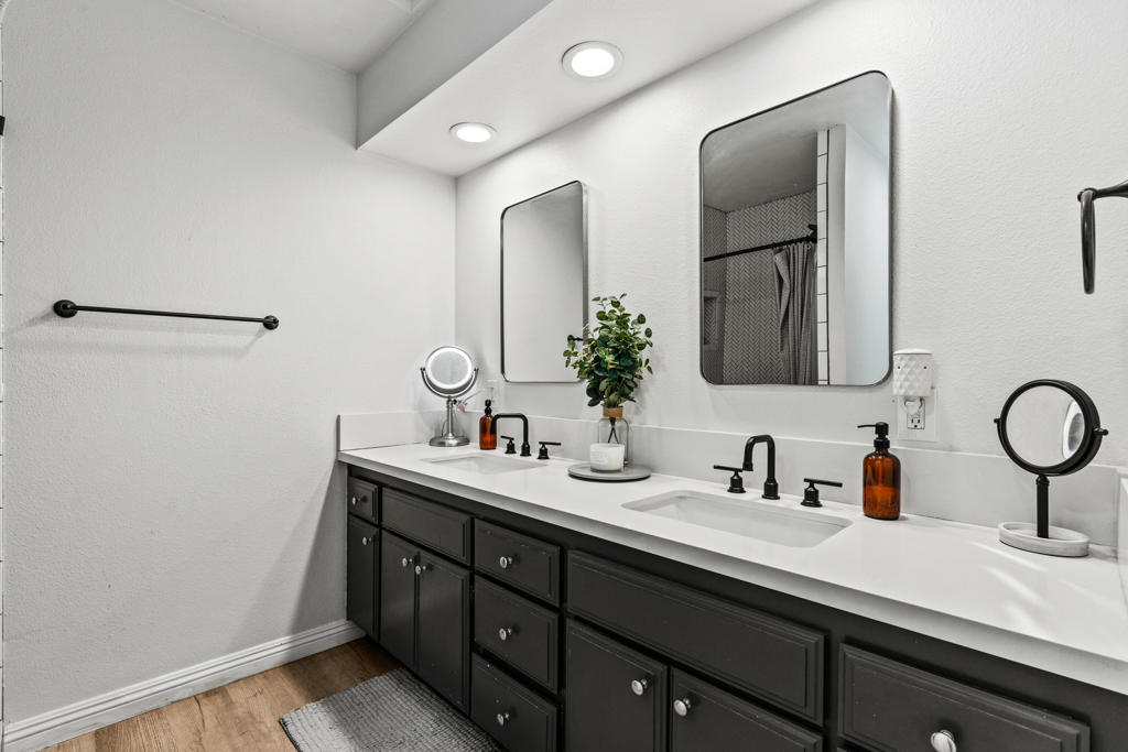 3773 English Drive Property Photo 4