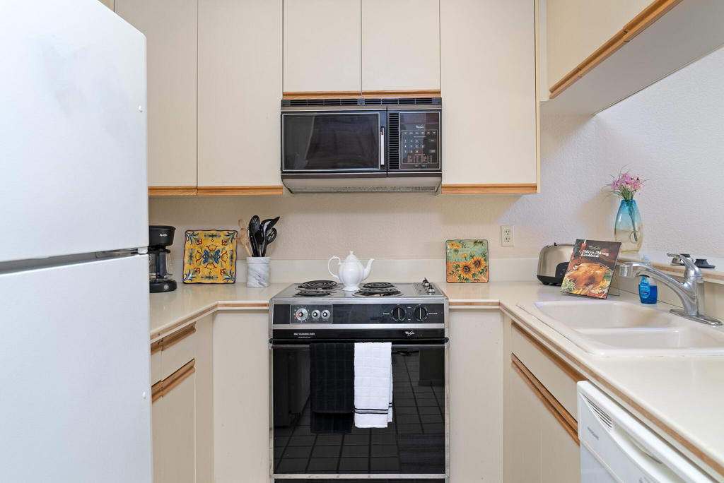 67399 Toltec Court Property Photo 4