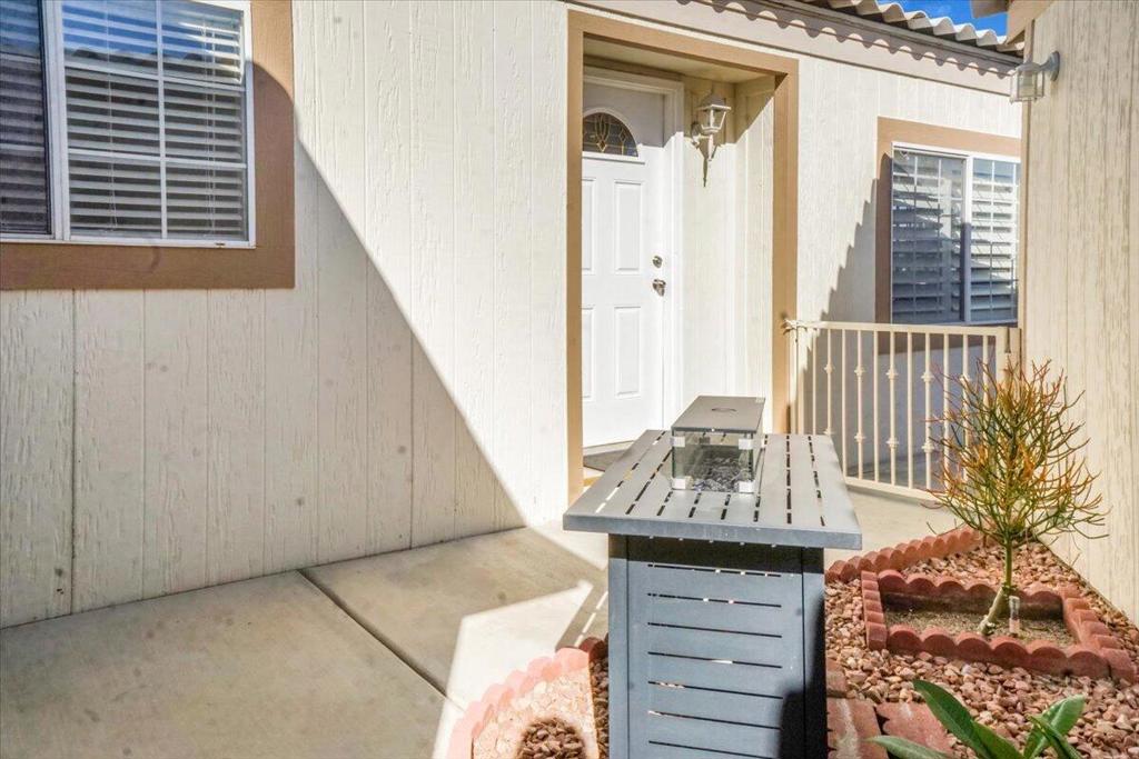 39786 Moronga Canyon Drive Property Photo 3