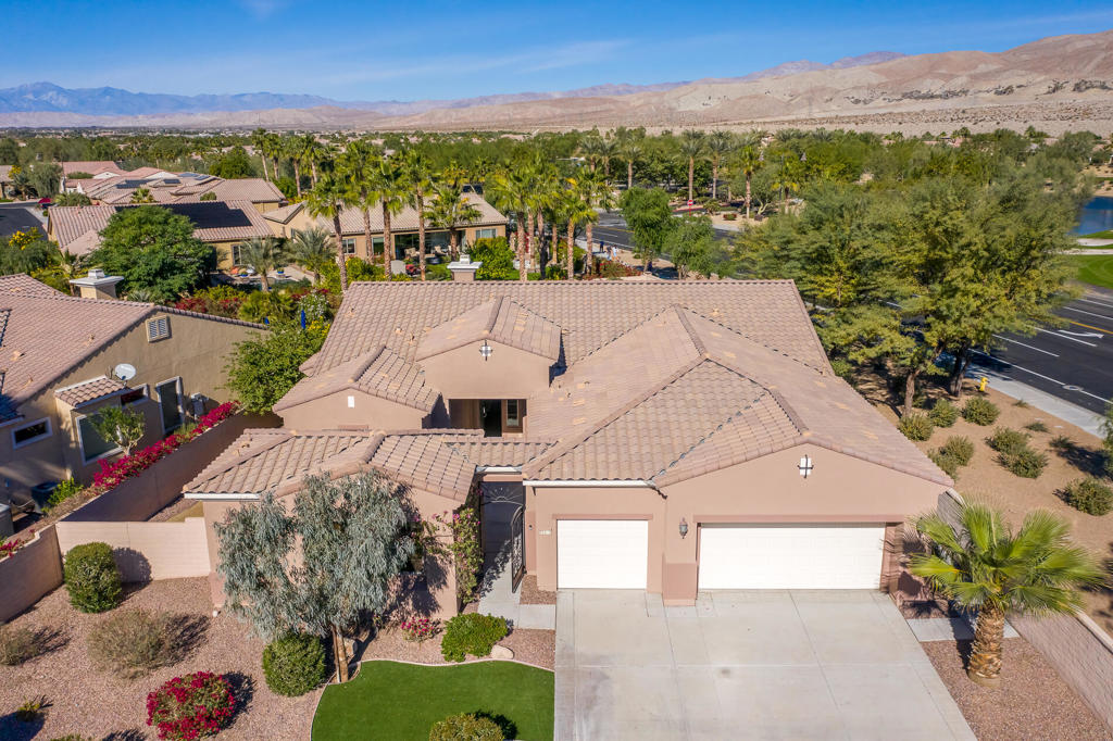 81474 Corte Pipilla Property Photo 3
