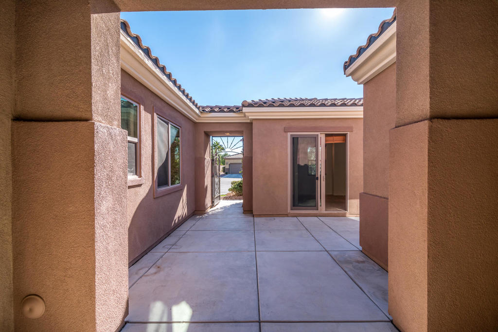 81474 Corte Pipilla Property Photo 7