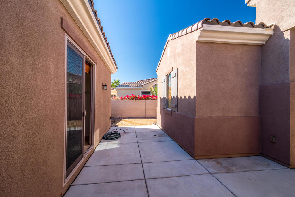 81474 Corte Pipilla Property Photo 10