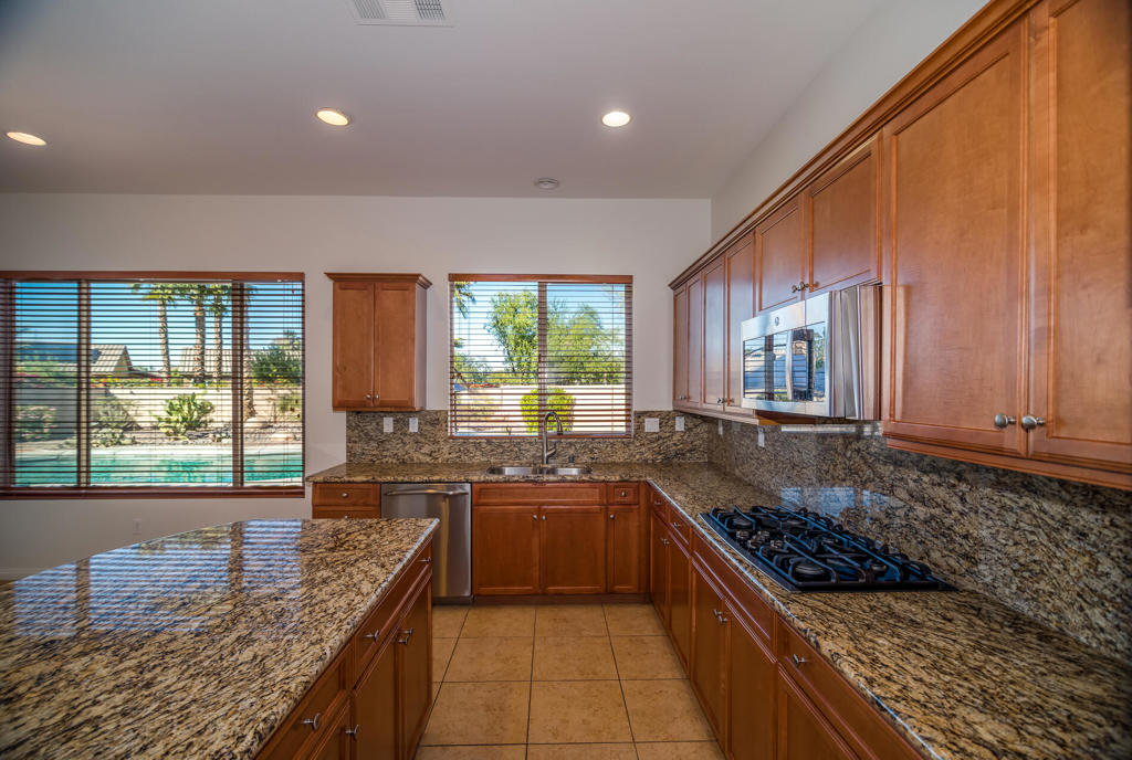 81474 Corte Pipilla Property Photo 21
