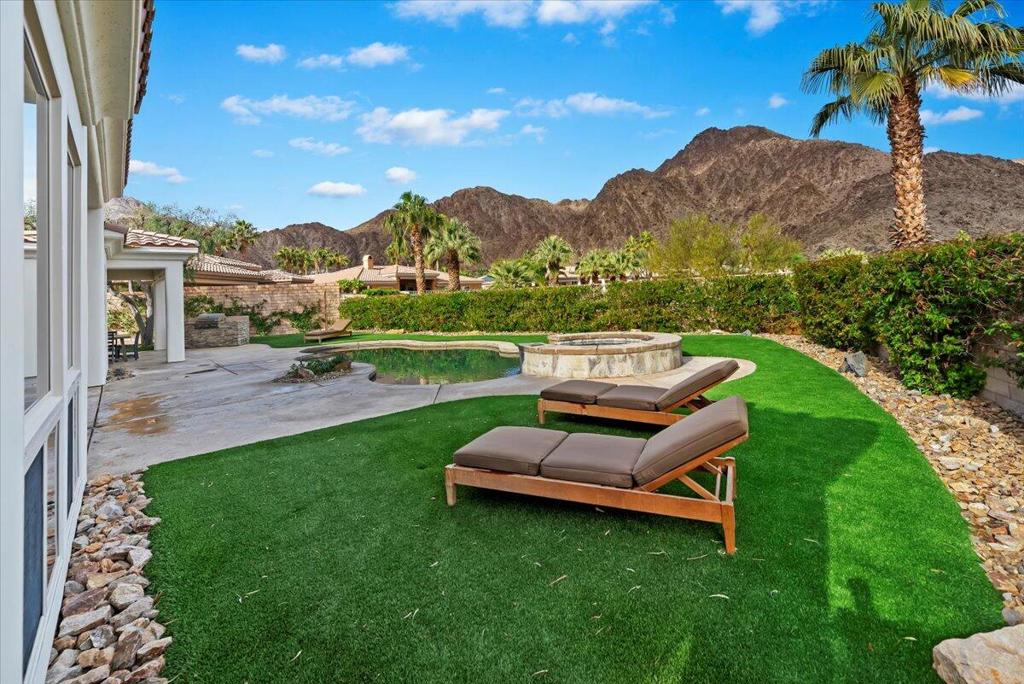 77880 Desert Drive Property Photo 1