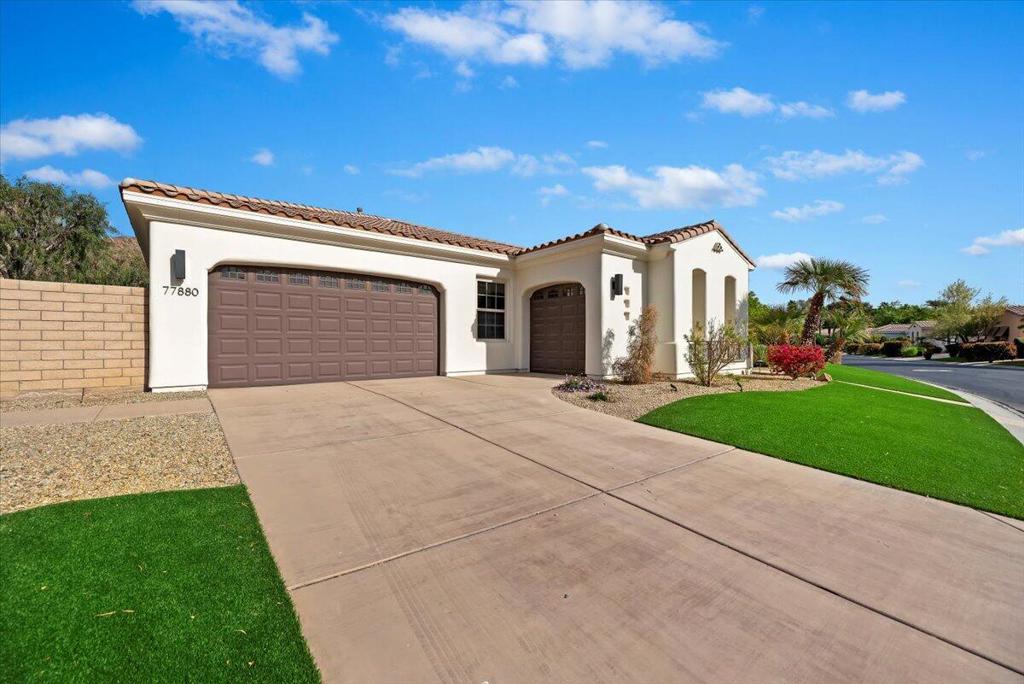 77880 Desert Drive Property Photo 8