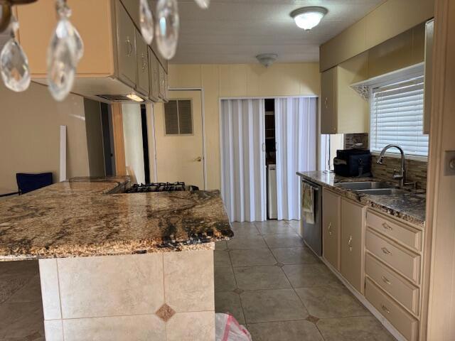 110 Camarillo Street Property Photo 9