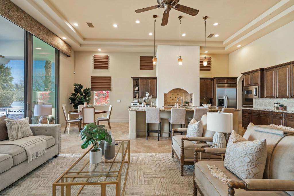 58440 Aracena Property Photo