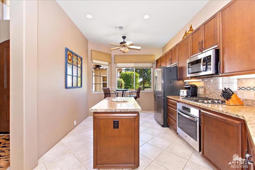 48010 Via Vallarta Property Photo 6