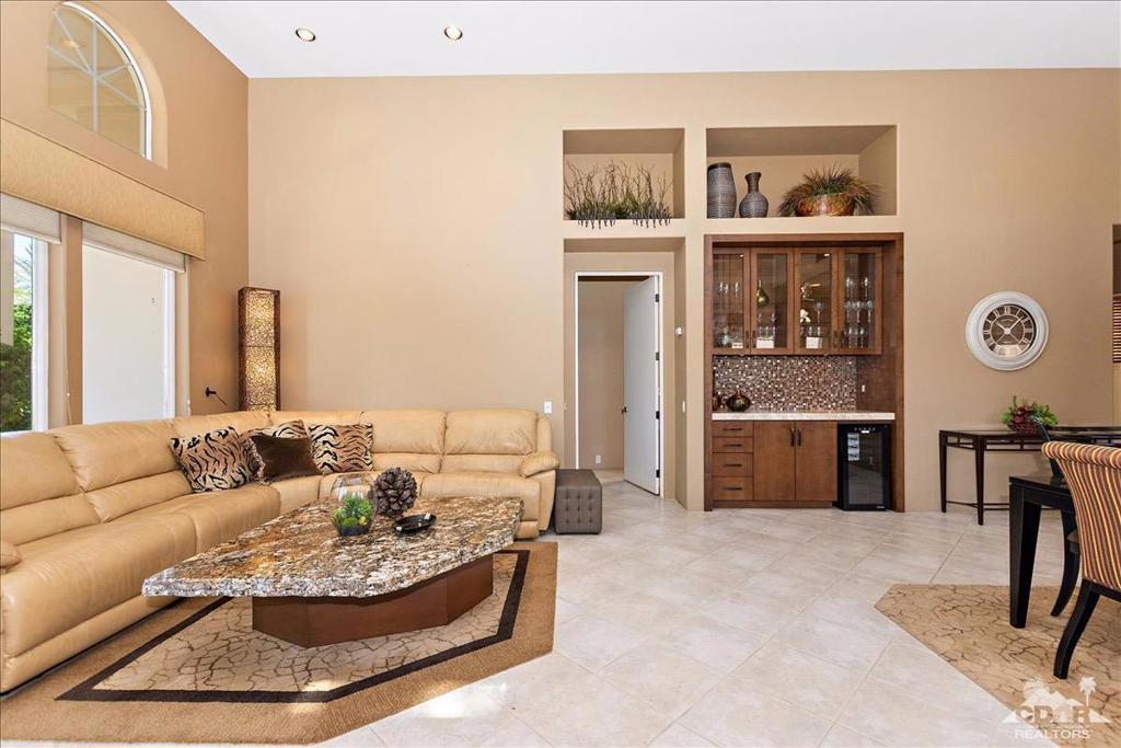 48010 Via Vallarta Property Photo 9