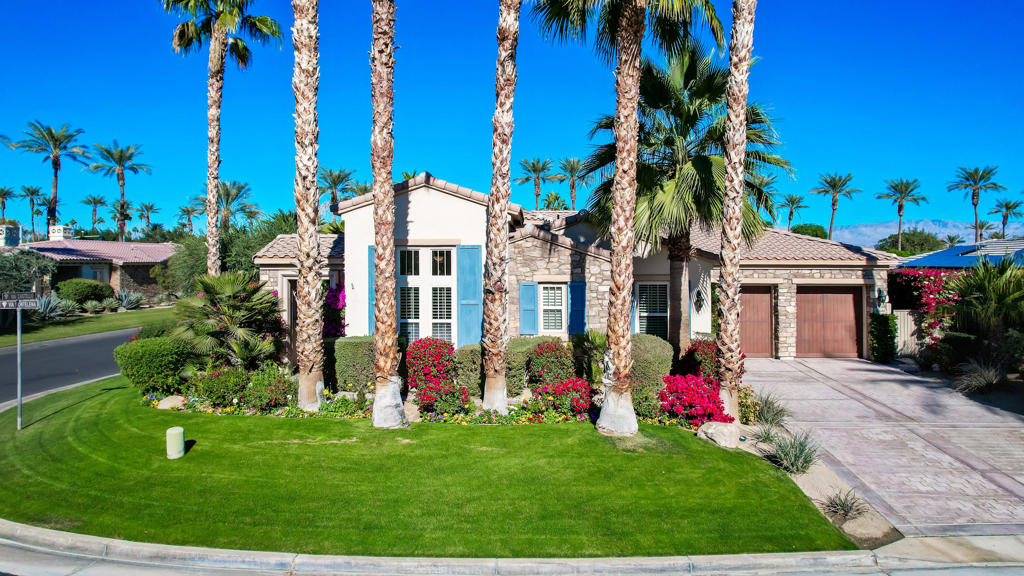 76046 Via Montelena Property Photo 1